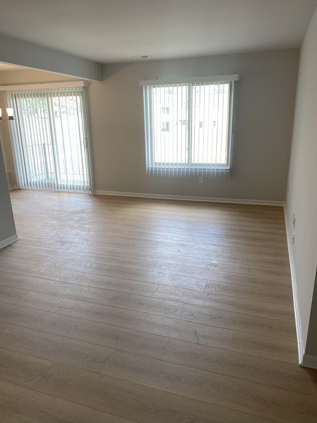 Living Room to nook - 48599 Roma Valley Dr