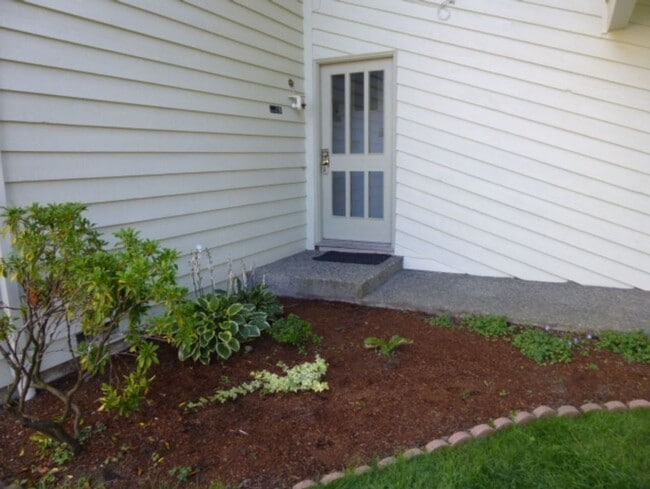 Building Photo - 14707Aa