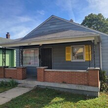 Building Photo - 1427 N Tremont St