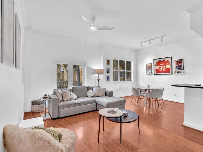 Foto del edificio - 2329 Vintage Dr