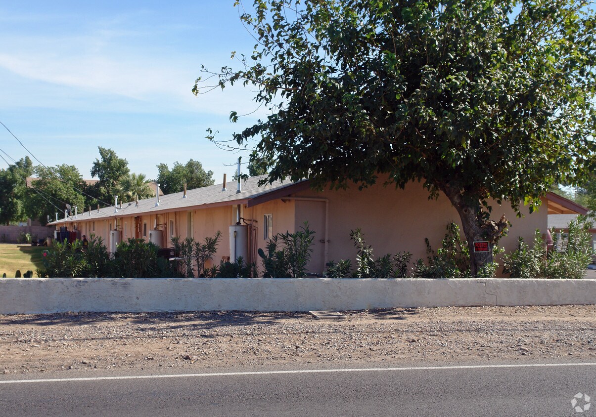 Building Photo - 7125 N 67th Ave