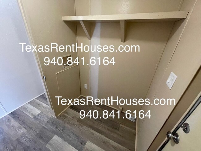 Building Photo - Great Home available now!!!2 bedroom, 2 bath