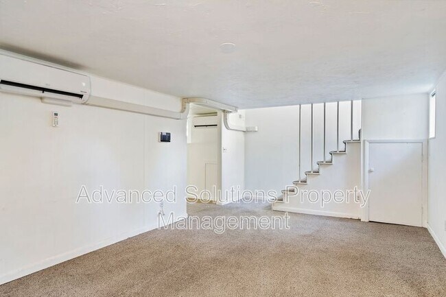 Building Photo - 1590/1592 E Laird Ave