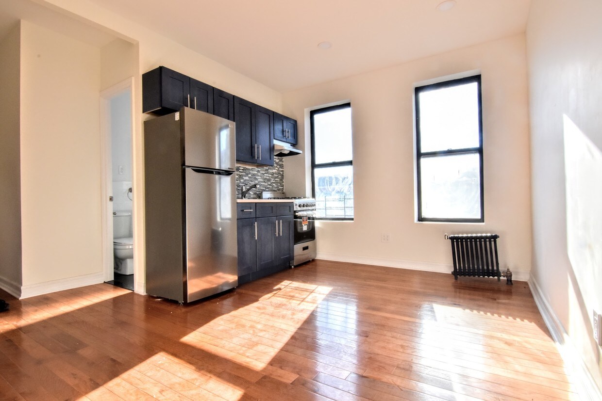 Primary Photo - 501 W 167th St