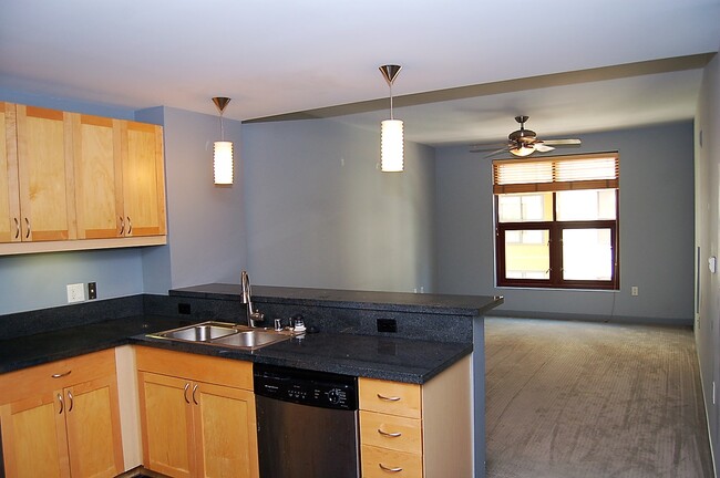 Foto del edificio - 1150 J St