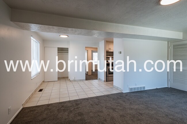 Building Photo - 4801 S 1740 E