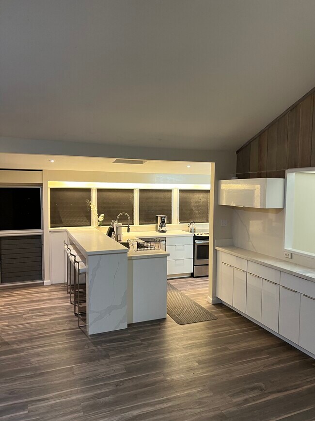 Cocina reformada - 3321 Anoai Pl