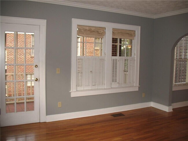 Foto del edificio - 789 Frederica St NE