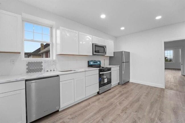 Building Photo - 7308 John F. Kennedy Blvd