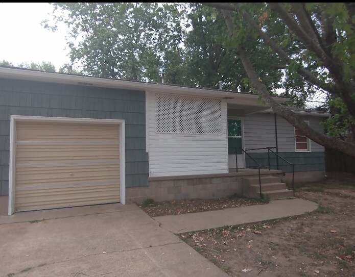 Foto principal - 1134 N Clay St