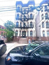 Building Photo - 64 Tuers Ave