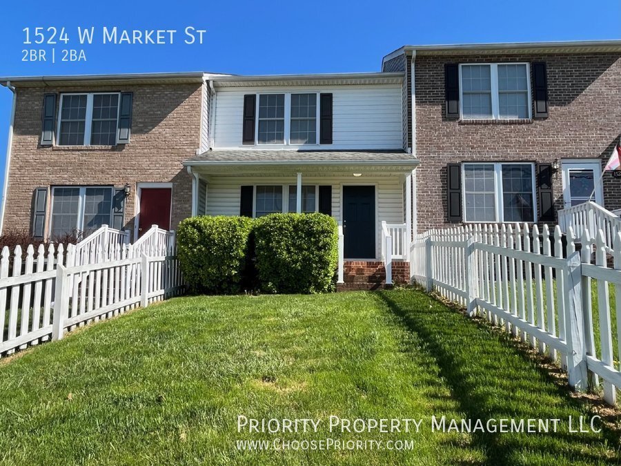 Foto principal - 1524 W Market St