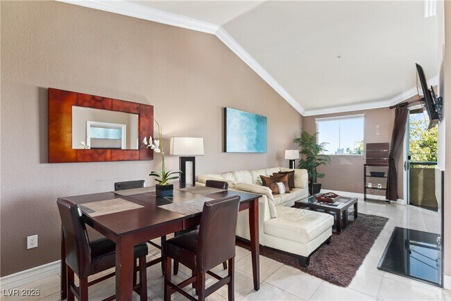 Building Photo - 210 E Flamingo Rd