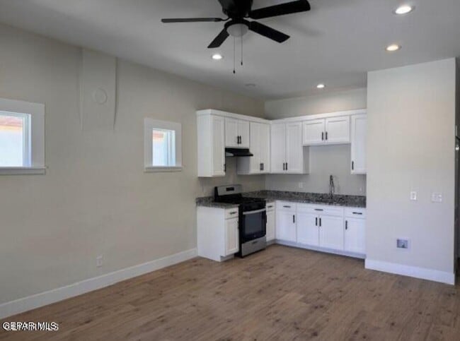 Building Photo - 2414 San Diego Ave