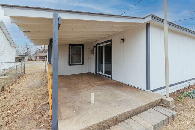 Foto del edificio - 1809 NW Lincoln Ave