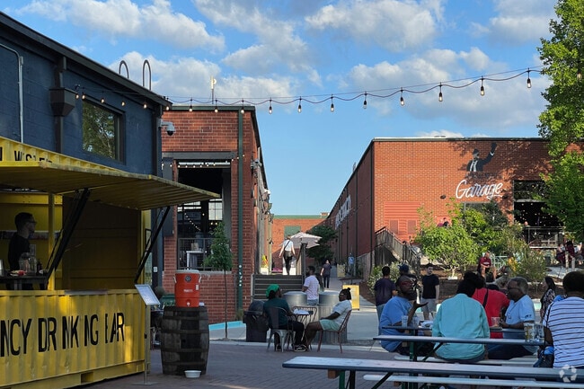 Near to Hunter Hills is the West End, which has a vibrant brewery scene.