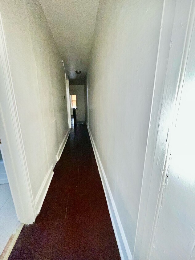 Primary Photo - 5435 Haverford Ave