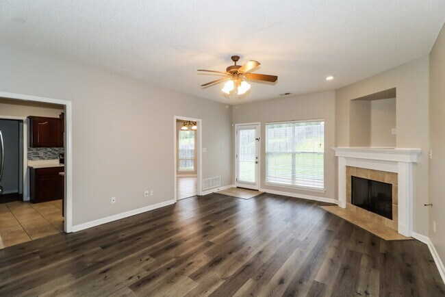 Foto del edificio - 246 Fairway Trace Dr