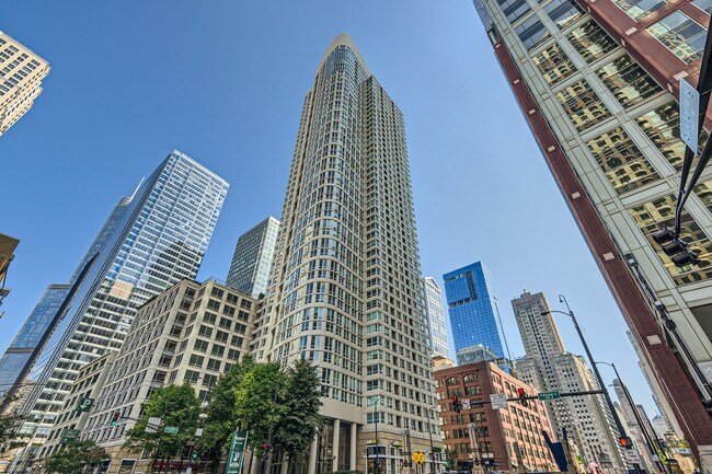 Foto del edificio - 345 N La Salle Dr