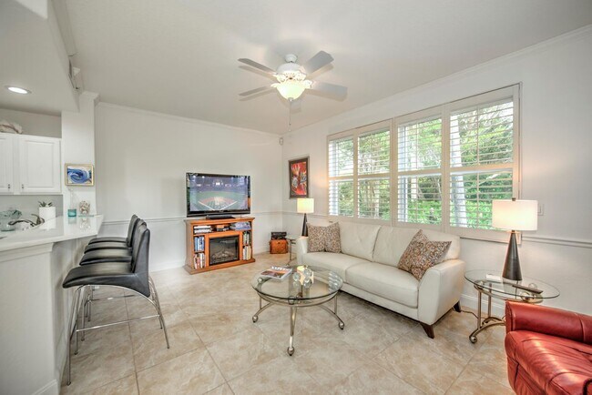 Foto del edificio - 8385 Whisper Trace Way