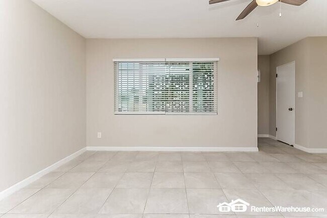 Building Photo - Recently updated 4 Bed, 2 Bath home in Tucson