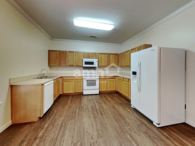 Building Photo - 201 Flanders Dr