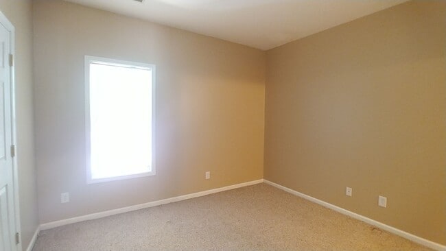 Building Photo - 1206 Stoneridge Ln