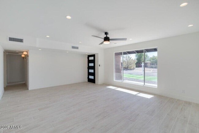 Foto del edificio - 7914 E Hubbell St