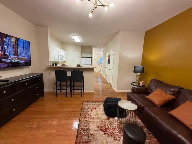 Foto del edificio - 1487 Cove Creek Cir