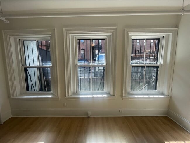 Building Photo - 70 Marlborough St