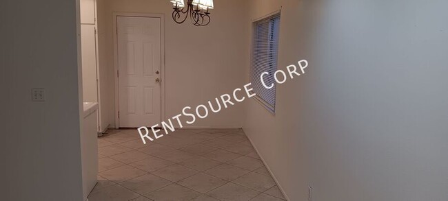 Foto del edificio - 3 Bedroom Home for Rent in Barstow