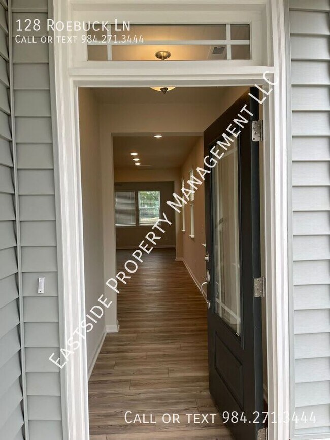 Foto del edificio - 128 Roebuck Ln