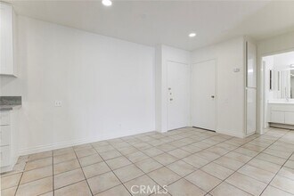 Building Photo - 5460 White Oak Ave