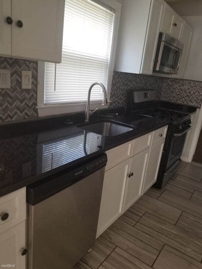 Building Photo - 4 br, 2 bath House - 957 Ella T Grasso Blvd