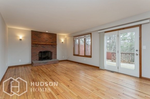 Building Photo - 142 Chatham Terrace