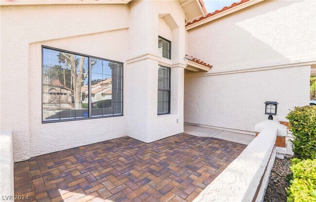Building Photo - 387 Sanctuary Ct