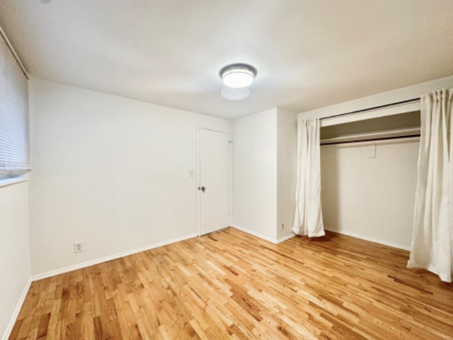 Photo - 5101 Ravenna Ave NE Apartment
