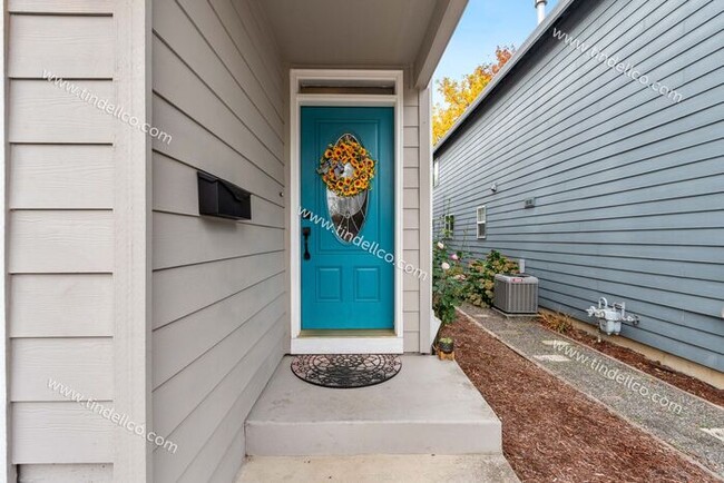 Photo - Charming 3-Bedroom Home with Attached Garage & Fenced Yard in North Portland
