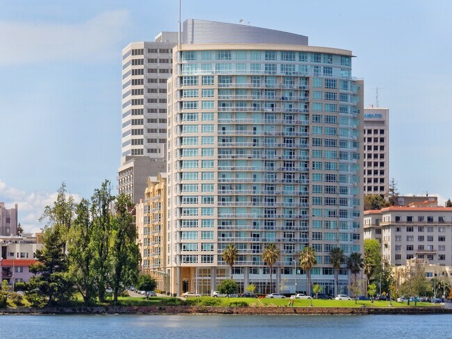 Building Photo - 1 Lakeside Drive