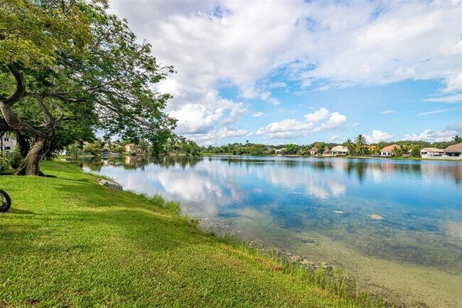 Foto del edificio - 2849 Belmont Ln