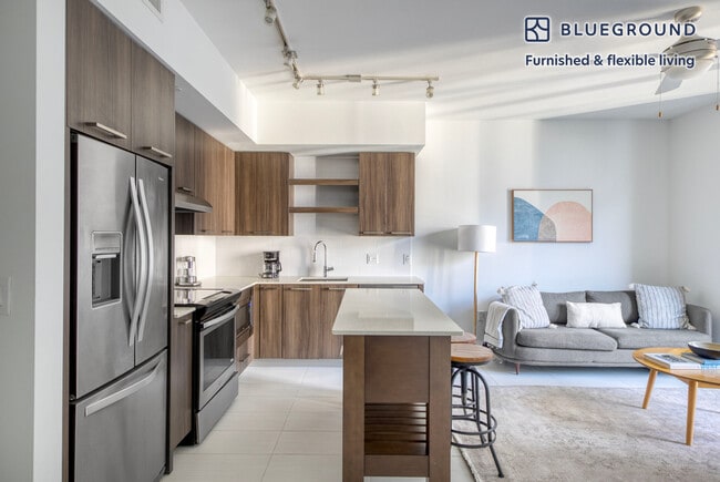 Foto del edificio - 86 SW 8th St