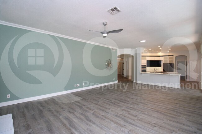 Building Photo - 1916 W Pinon Ct