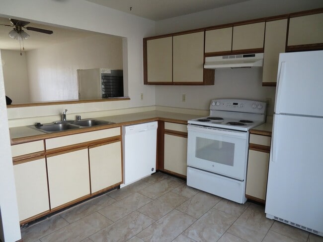 Building Photo - 3267 Executive Hills Rd