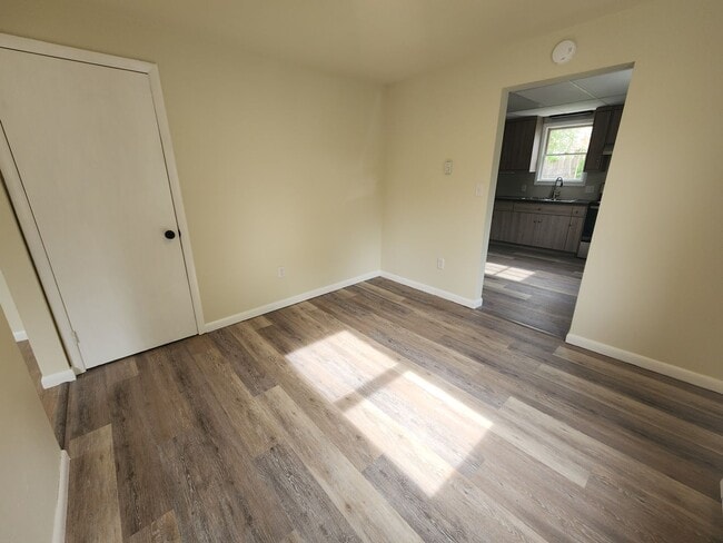 Building Photo - 383-385 Tolbert Avenue