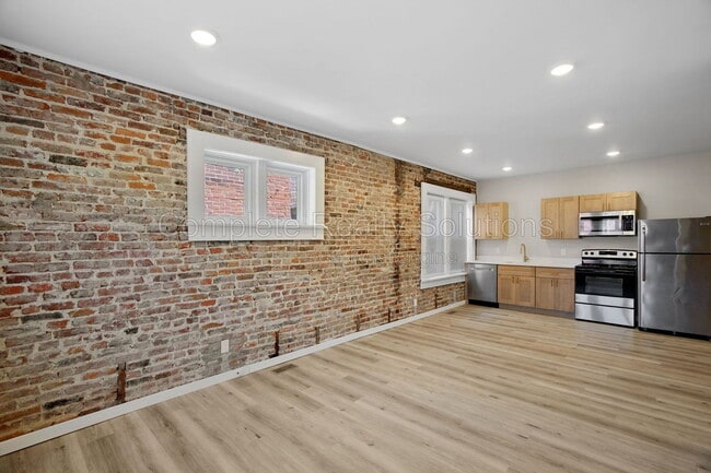 Building Photo - 3140 Magnolia Ave