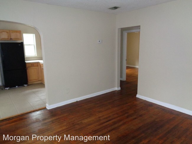 Building Photo - 1048 Seba St