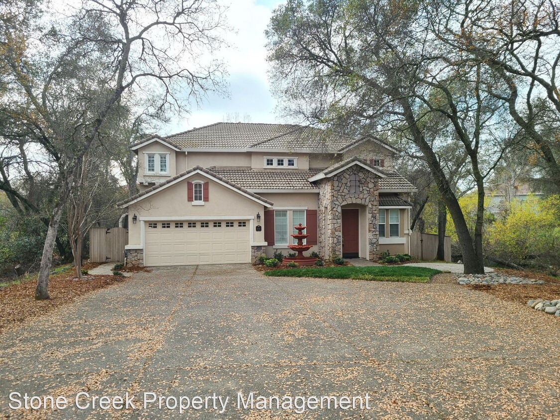 Primary Photo - 4 br, 3 bath House - 6041 Lockridge Dr.