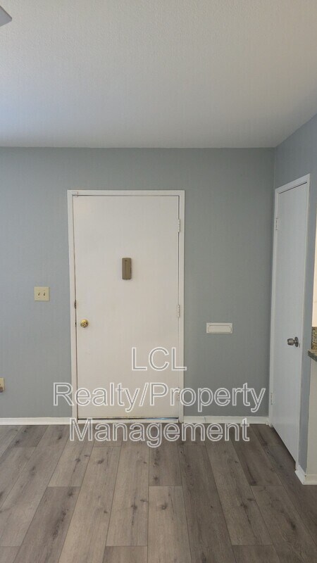 Building Photo - 27227 Sun City Blvd