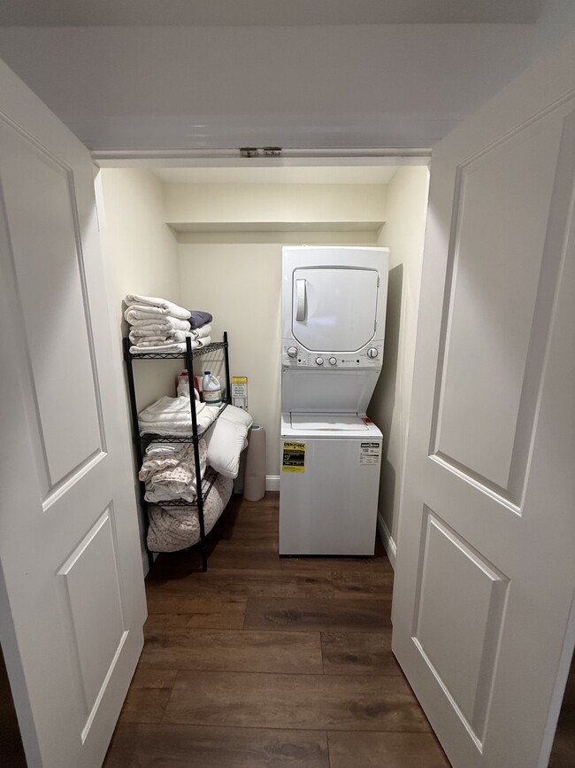 Washer / dryer - 5 Crescent Dr