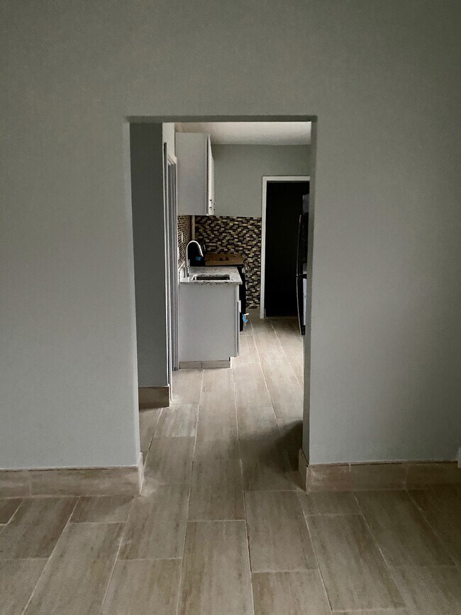 Foto del edificio - 2529 E 13th St